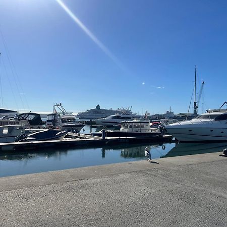 Apartamento Brownsea Island View Penthouse Poole Exterior foto